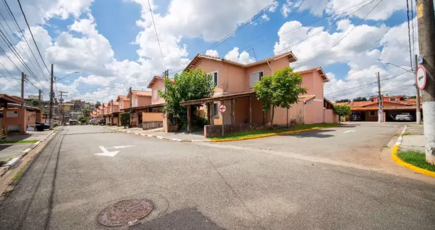 Casa no condomínio residencial recanto das graças iii para venda com 2 quartos, 55m²