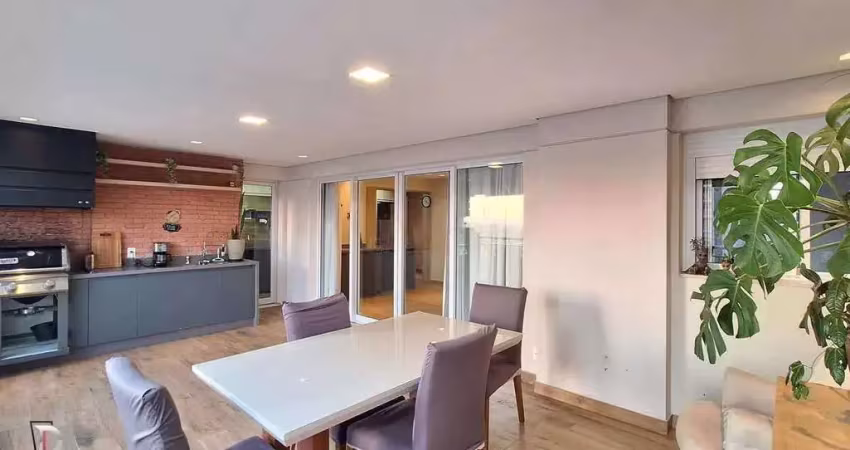 Apartamento à venda, no condomínio caminhos da lapa, , com 4 quartos sendo 2 suítes com uma vista linda. , 136m² mobiliado em andar alto.