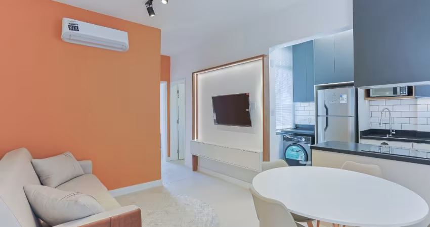 Apartamento Reformado e Mobiliado 2 QTOS Centro