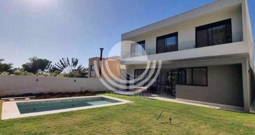 Maravilhosa casa à venda no Condomínio Ville Sainte Helene