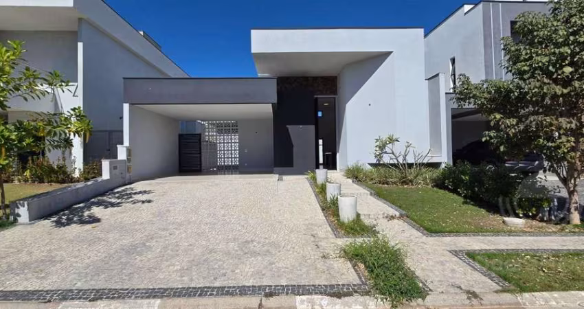 Casa em condomínio com 3 suítes e piscina à venda, Residencial Mont'Alcino. Valinhos-SP.