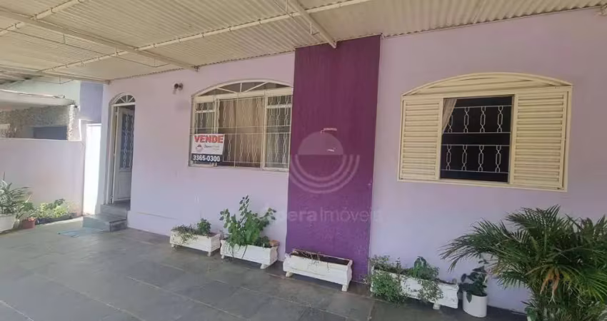 Casa Térrea para Vender no bairro Jardim Garcia em Campinas.