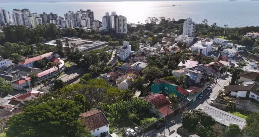 Terreno à venda na Agronômica, Florianópolis 