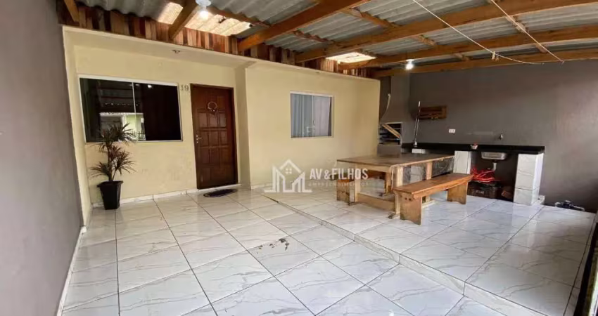 Imóvel é de muita qualidade e com cozinha planejada área gourmet, garagem coberta, cozinha ampla, e área de serviço individual