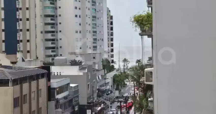Lindo apartamento todo reformado a uma quadra da beira mar centro florianopolis sc