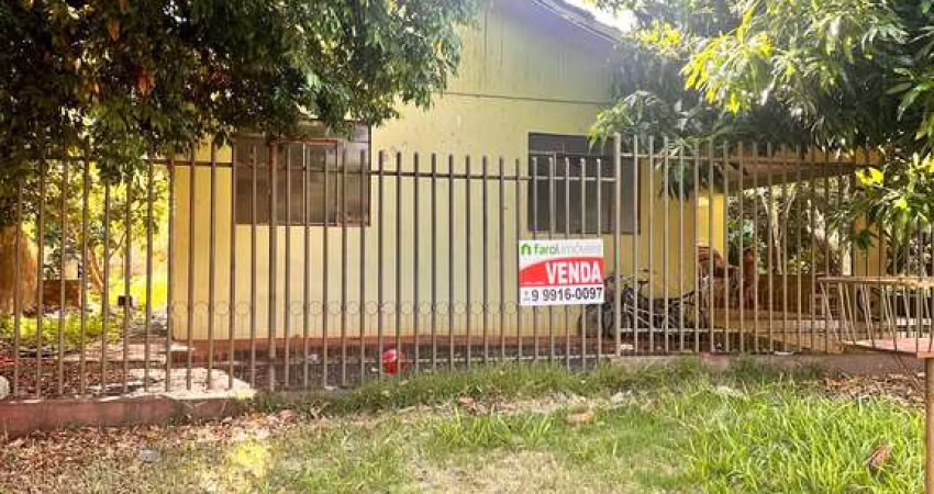 Terreno no centro com casa