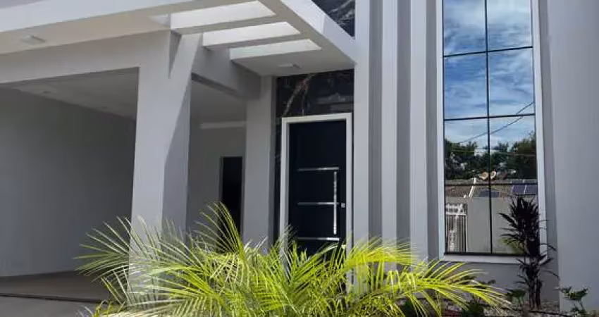Casa com 2 quartos + suíte com sobra de terreno - vila gaúcha