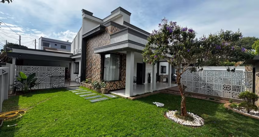 Casa espaçosa no Centro.