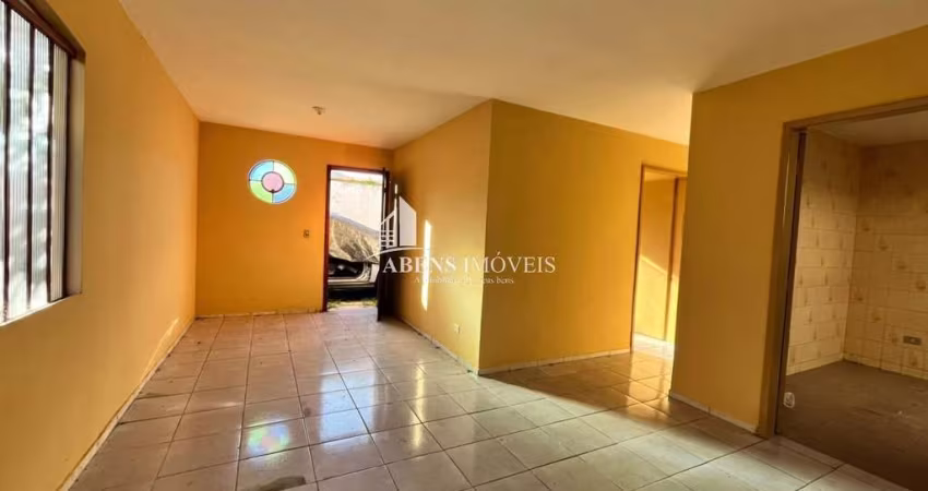 Casa para Venda em Curitiba, Boqueirão, 3 dormitórios, 1 suíte, 2 banheiros, 3 vagas