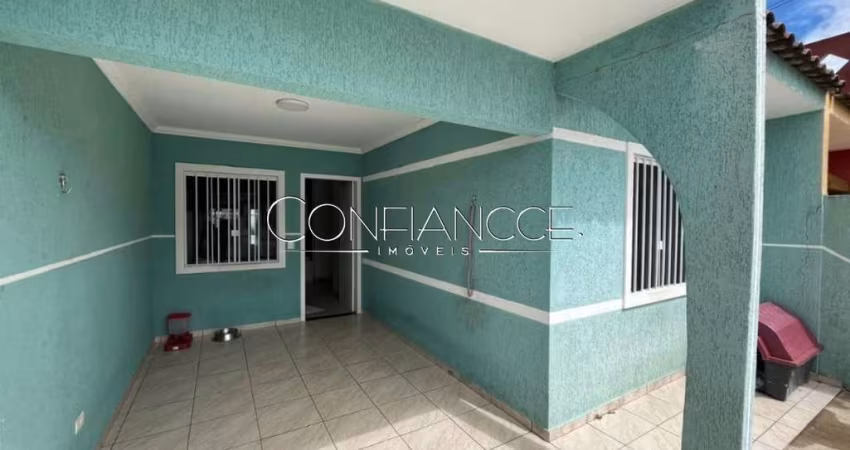 Casa com 3 quartos para alugar na Rua Ema, Capela Velha, Araucária