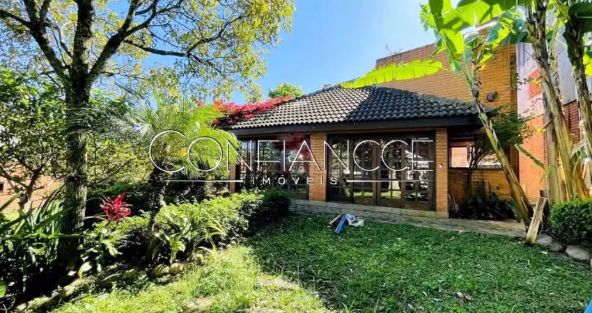 Casa com 4 quartos à venda na Rua Solimões, 200, São Francisco, Curitiba
