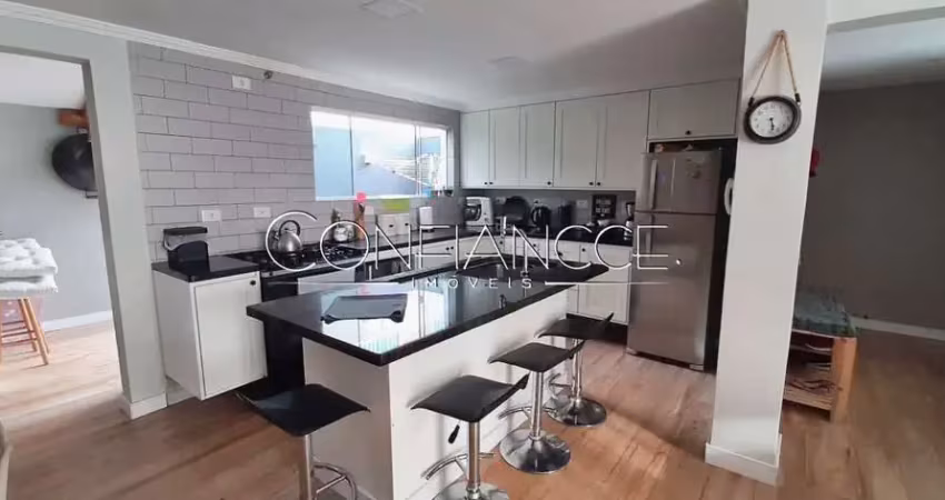 Casa com 3 quartos à venda na Rua Salvador Ferrante, Boqueirão, Curitiba