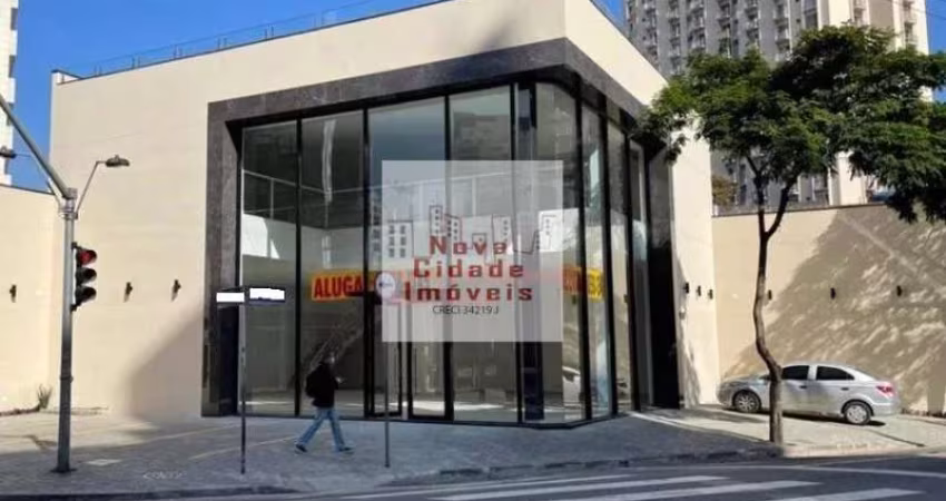 Moema! Loja c/ 300 m² no térreo e quase 170 m² de mezanino c/ 7 vagas - LO2807