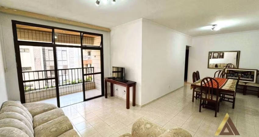 EXCELENTE APTO. PADRÃO NA QUADRA DA PRAIA COM VISTA MAR - 118m² ÚTEIS - 03 DORM. sendo 01 SUÍTE - 03W.C - 02 VAGAS - 02 VARANDAS - GONZAGA