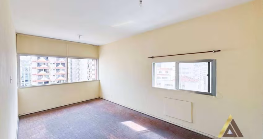 OPORTUNIDADE PARA REFORMA - 32m² ÚTEIS - LIVING AMPLO - COZINHA - BANHEIRO - 01 VAGA - VISTA LIVRE - 200m DA PRAIA por R$ 274.800 - GONZAGA/SANTOS