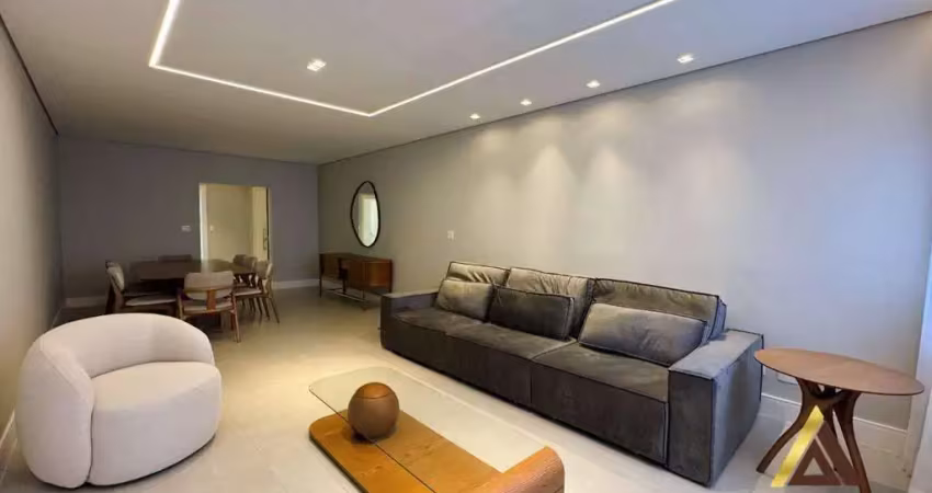 Maravilhoso apartamento 100% reformado à 01 quadra da praia com 177m² úteis - 03 suítes - 05 w.c - 01 vaga demarcada - gonzaga/santos