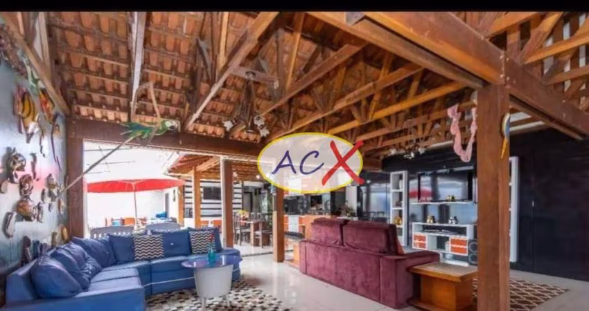 Casa com 4 dormitórios à venda, 1050 m² por R$ 1.580.000,00 - Cajuru - Curitiba/PR