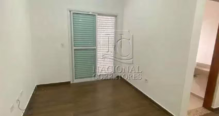 Sobrado para locação ou venda no centro de santo andré, com 220m² de área construída, distribuídos em 3 dormitórios sendo 3 suíte,