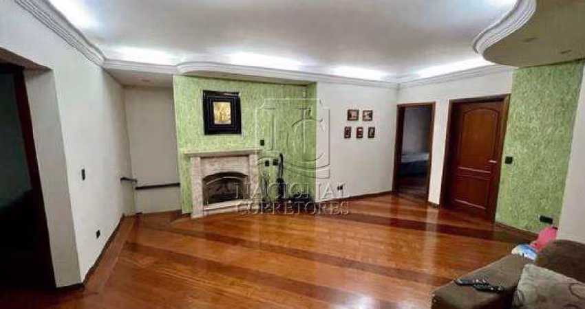 Sobrado à venda, 3 quartos, 3 suítes, 4 vagas, Jardim Stella - Santo André/SP