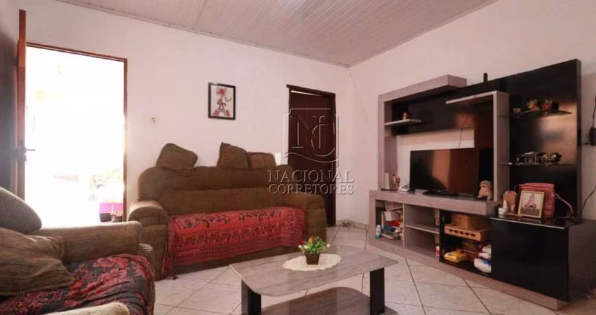 Casa para venda em Utinga, 95m² de área construída.