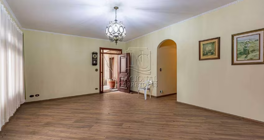 Sobrado amplo à venda na Vila Curuçá com 386m² + casa extra independente!