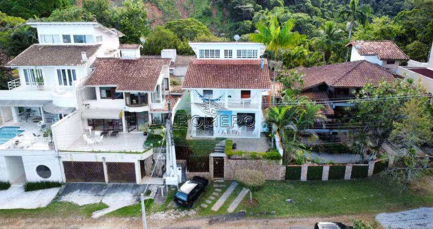 Casa com 4 quartos, Praia da Cocanha, Caraguatatuba - R$ 1.75 mi, Cod: 2609