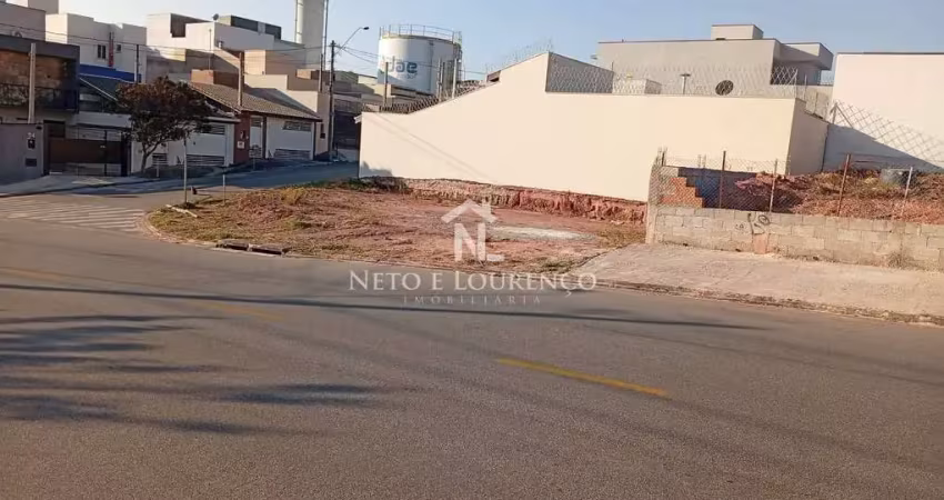 Terreno de esquina na avenida principal – 220 m² - jardim vale verde, santa gertrudes/sp