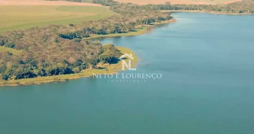 Fazenda na beira da represa, com 300 alqueires, plantando soja e milho, com aptidão para smart city