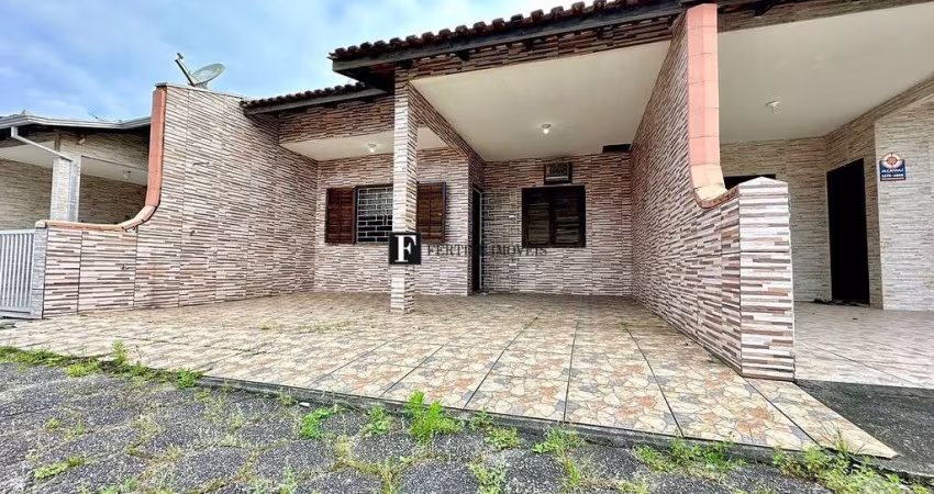 Casa com 3 quartos na faixa do mar em Matinhos