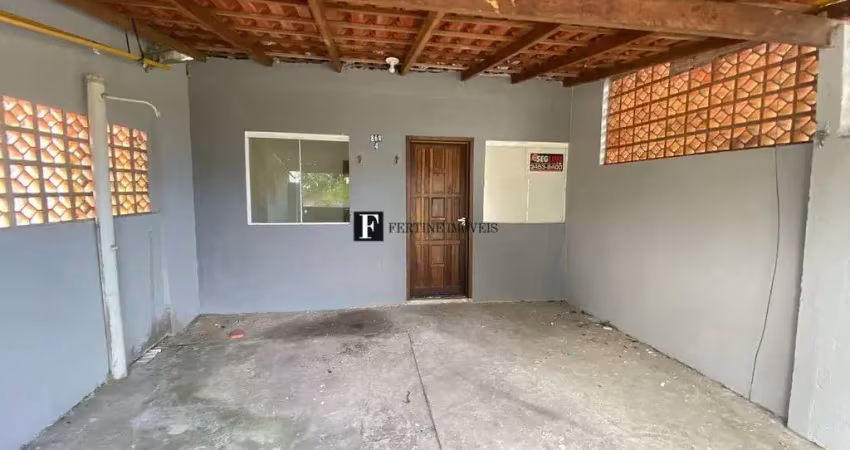 Casa com 02 quartos no céu azul
