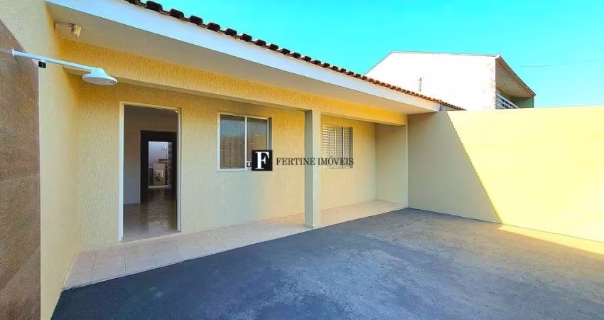Casa com 02 quartos perto do mar