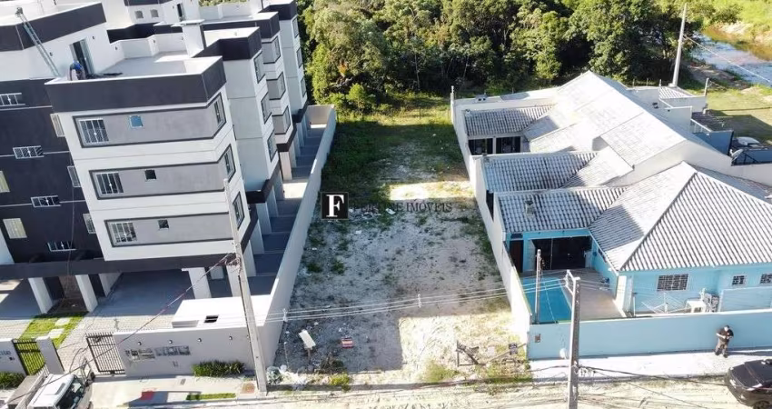 Terreno próximo do mar