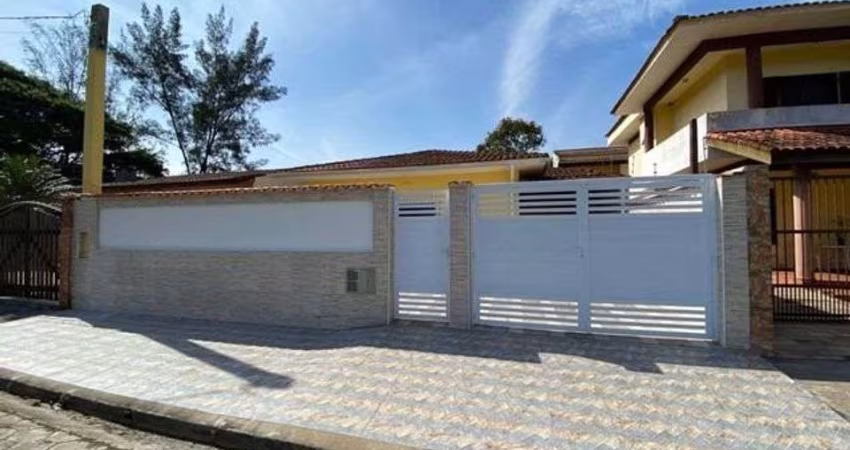 Casa para Venda em Itanhaém, Tupy, 3 dormitórios, 2 suítes, 1 banheiro, 6 vagas