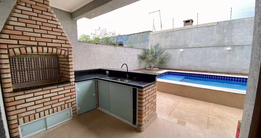 Casa para Venda em Itanhaém, Santa Júlia, 3 dormitórios, 2 suítes, 1 banheiro, 2 vagas
