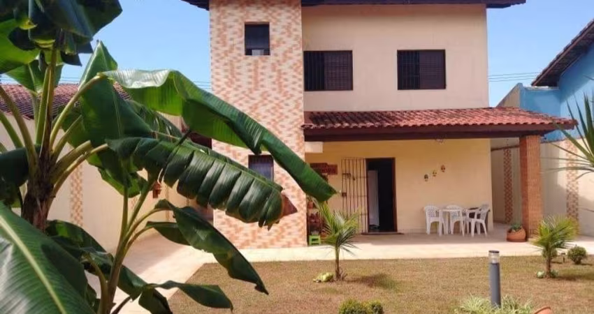 Casa para Venda em Itanhaém, Cibratel 2, 3 dormitórios, 3 suítes, 1 banheiro, 4 vagas