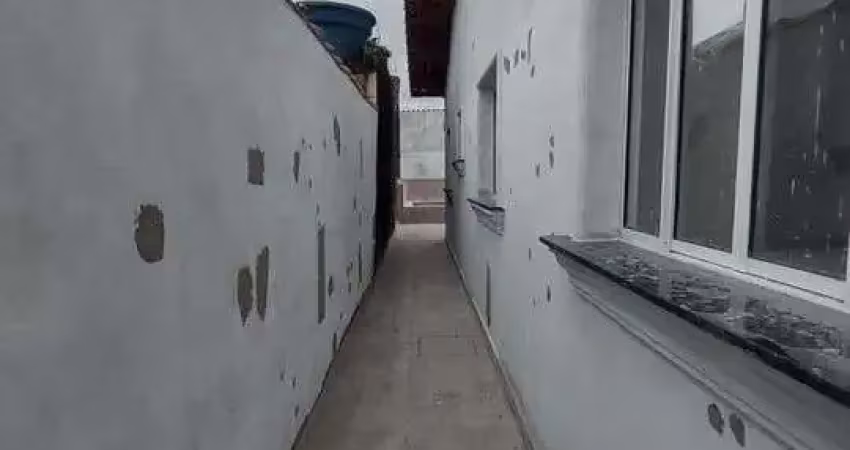 Casa para Venda em Mongaguá, Jardim Anchieta, 2 dormitórios, 1 suíte, 1 banheiro, 3 vagas