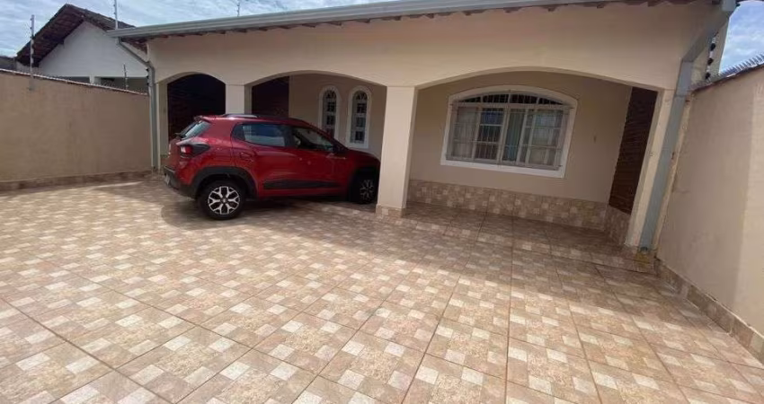 Casa para Venda em Itanhaém, Balneário Gaivotas, 3 dormitórios, 1 suíte, 1 banheiro, 3 vagas