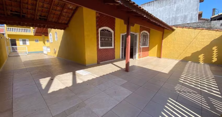 Casa para Venda em Itanhaém, Balneário Gaivotas, 3 dormitórios, 3 suítes, 1 banheiro, 3 vagas