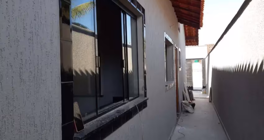 Casa para venda em itanhaém, santa terezinha, 2 dormitórios, 1 suíte, 1 banheiro, 2 vagas