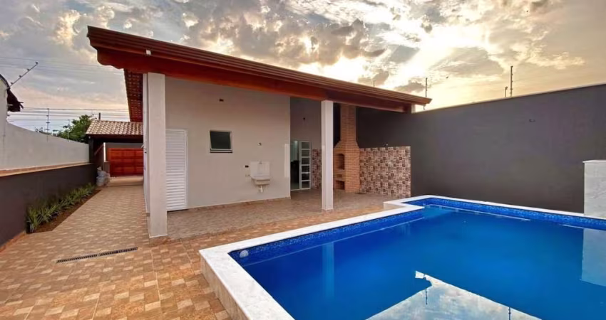 Casa para Venda em Itanhaém, Balneário Gaivotas, 3 dormitórios, 1 suíte, 1 banheiro, 3 vagas