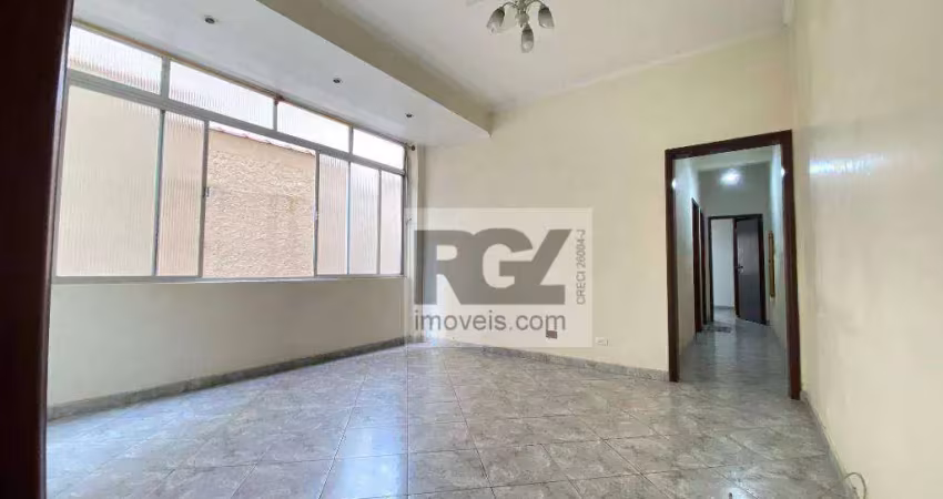Apartamento de 2 dormitórios a pouco metros da praia