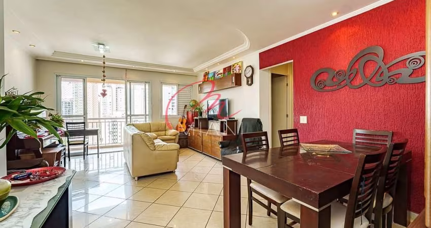 Apartamento no Alto da Lapa ( 92 m²) com 3 dormitórios (1 suíte) , 2 Vagas de Garagem. Edifício com