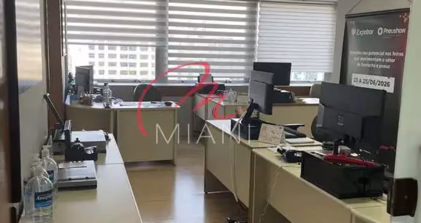 Sala para locação na bela vista com 239m², 10 salas, 4 banheiros e 3 vagas de garagem - próximo da