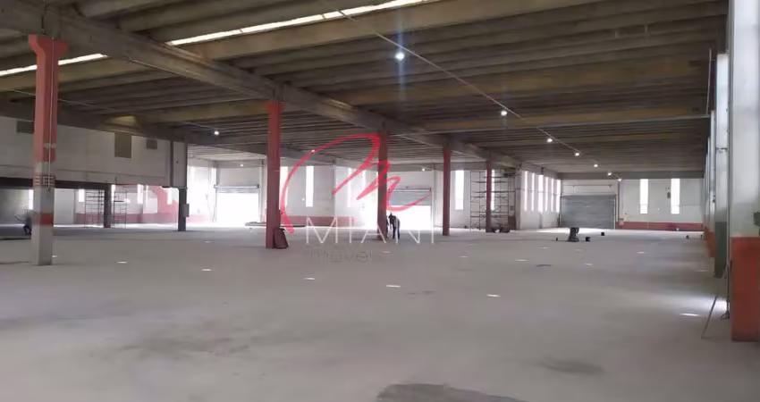 Galpão para locação com 5000m² e pé direito alto na vila jaguara