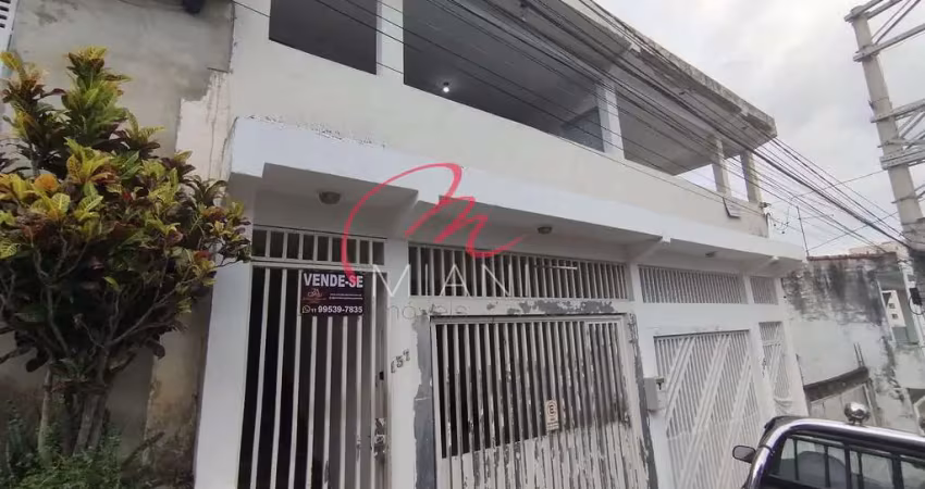 Casa à venda no jardim arco-íris em cotia com 250m², 2 quartos e 2 vagas de garagem