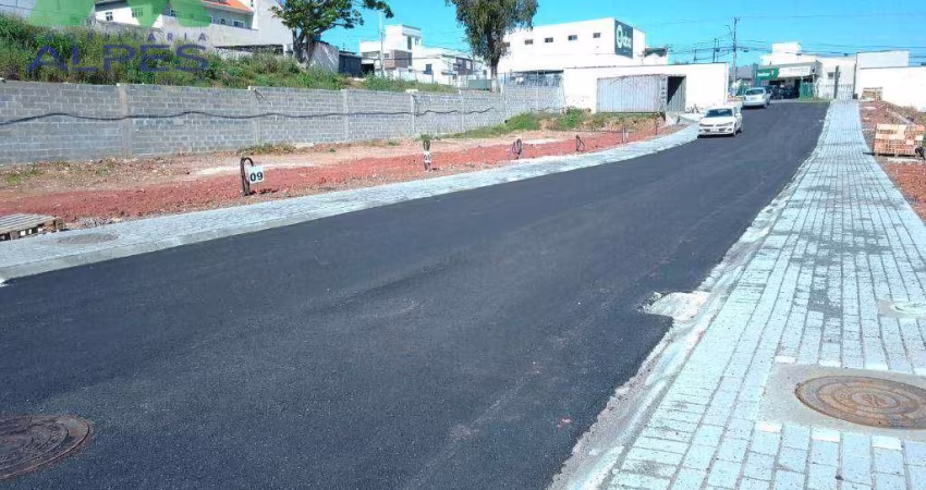Terreno à venda, 81 m² por R$ 215.000,00 - Xaxim - Curitiba/PR
