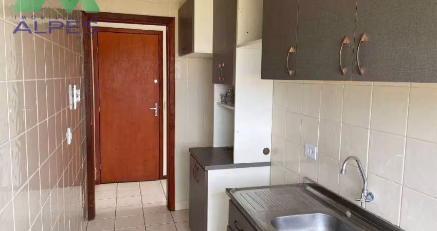 Todo mobiliado apartamento primeiro andar apenas um lance de escadas
