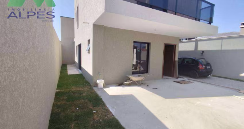 Sobrado com 3 dormitórios à venda, 182 m² por R$ 969.900,00 - Xaxim - Curitiba/PR