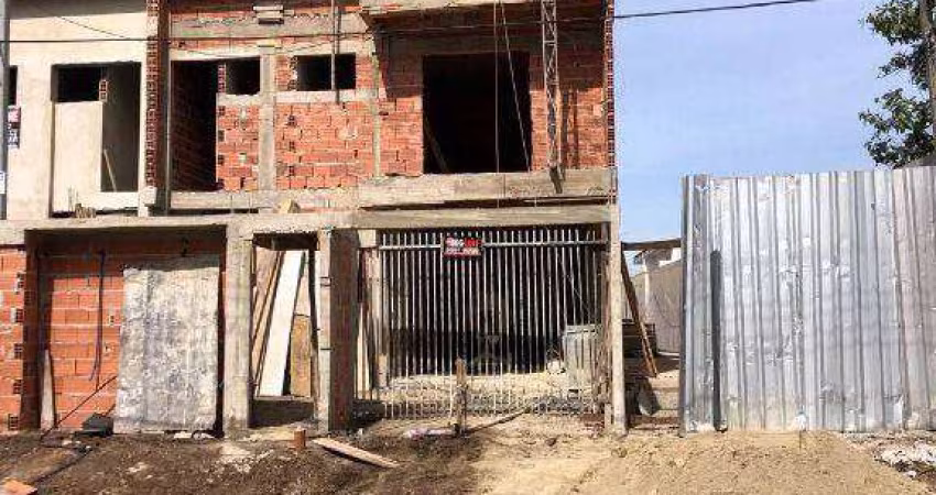 Sobrado com 3 dormitórios à venda, 135 m² por R$ 870.000,00 - Capão Raso - Curitiba/PR