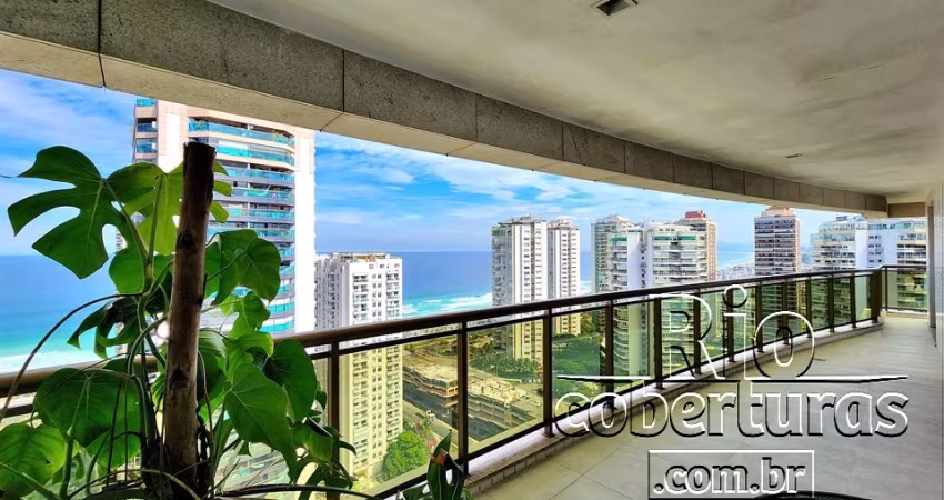 Cobertura à venda na Barra. Vista panorâmica.
